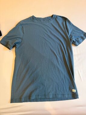 Vuori Tuvalu Tee Blue Green Performance Shirt Size M